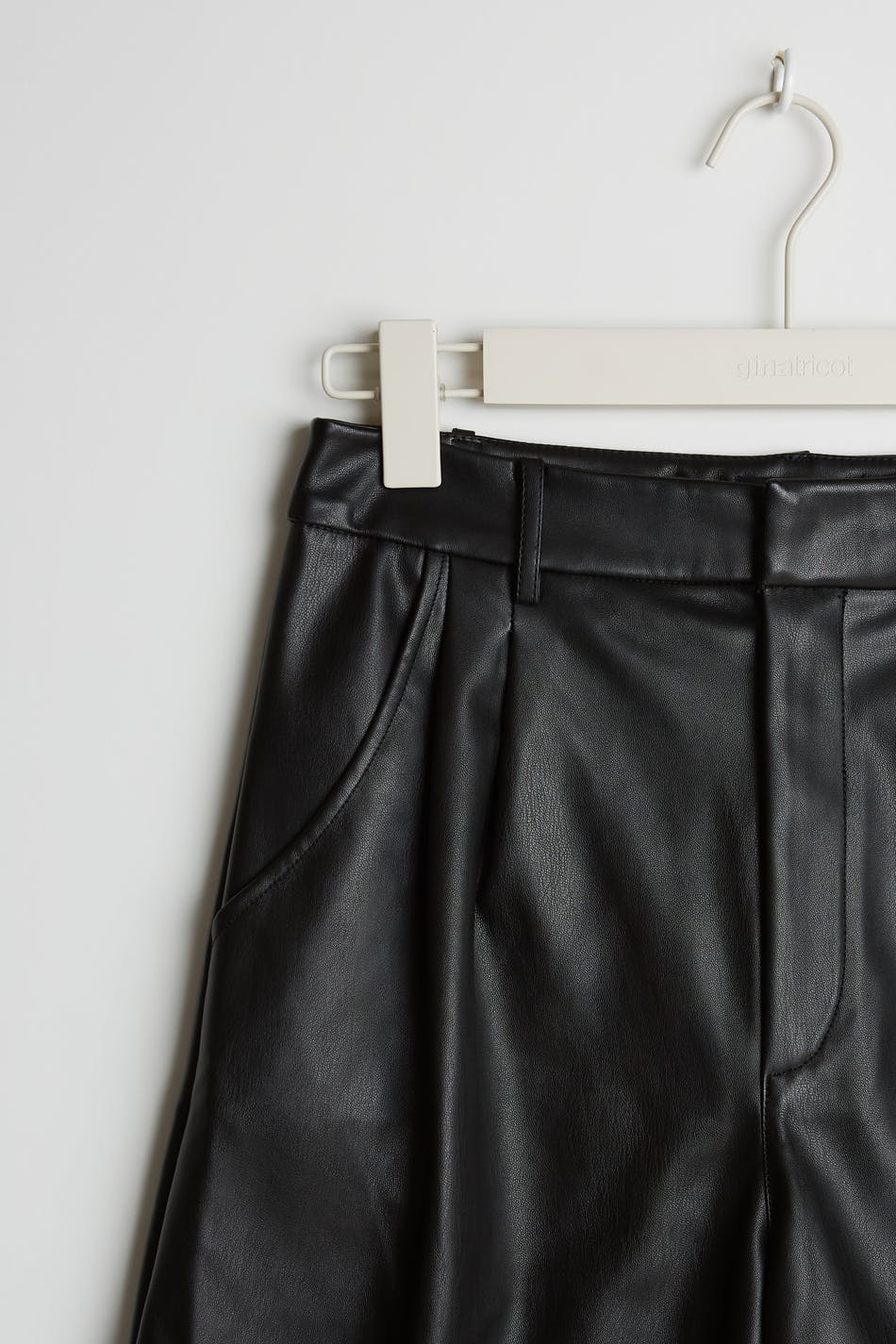 Henny PU shorts