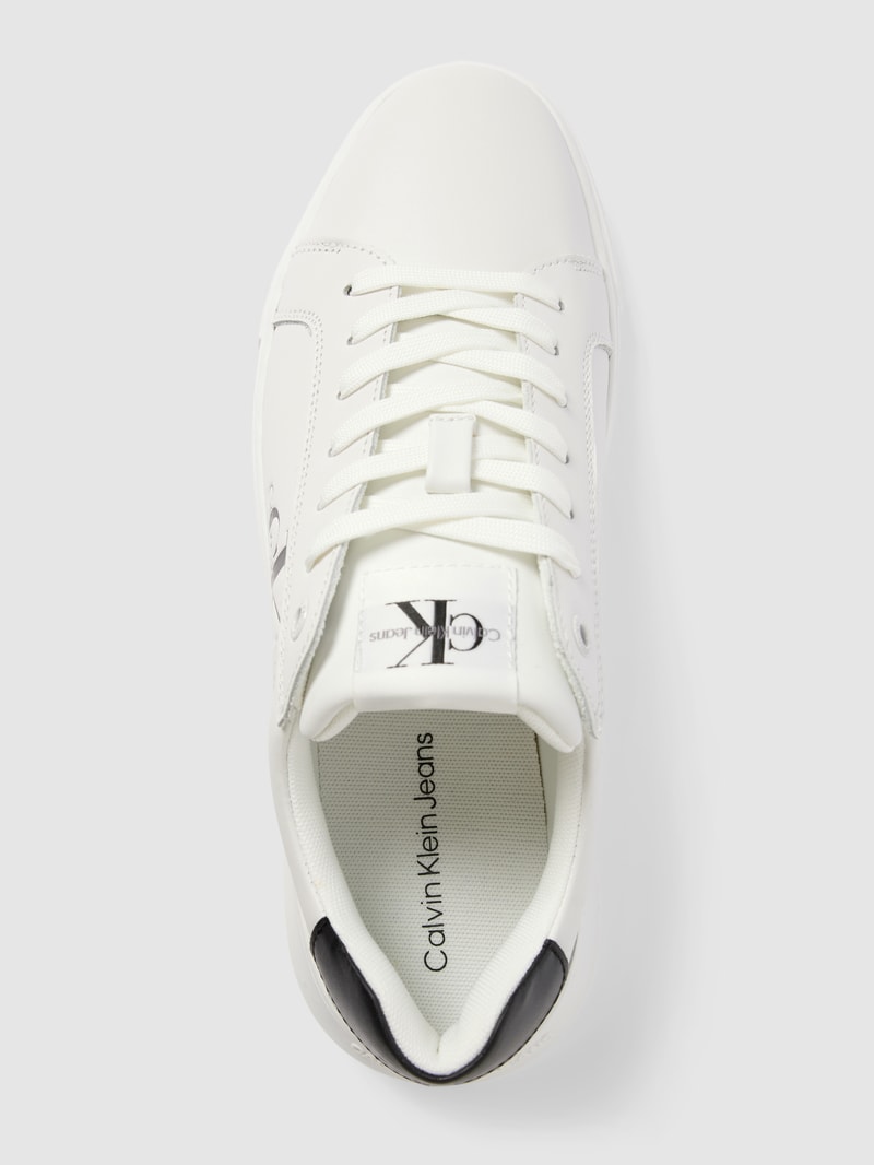 Chunky Sneaker mit Label-Detail in weiss