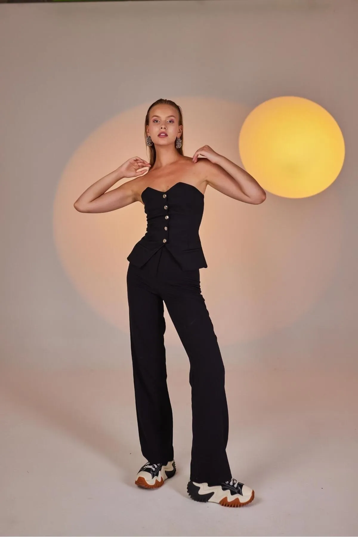 HOLLY LOLLY  Panky-Hose aus Stoff mit hoher Taille und Knopfverschluss in Schwarz