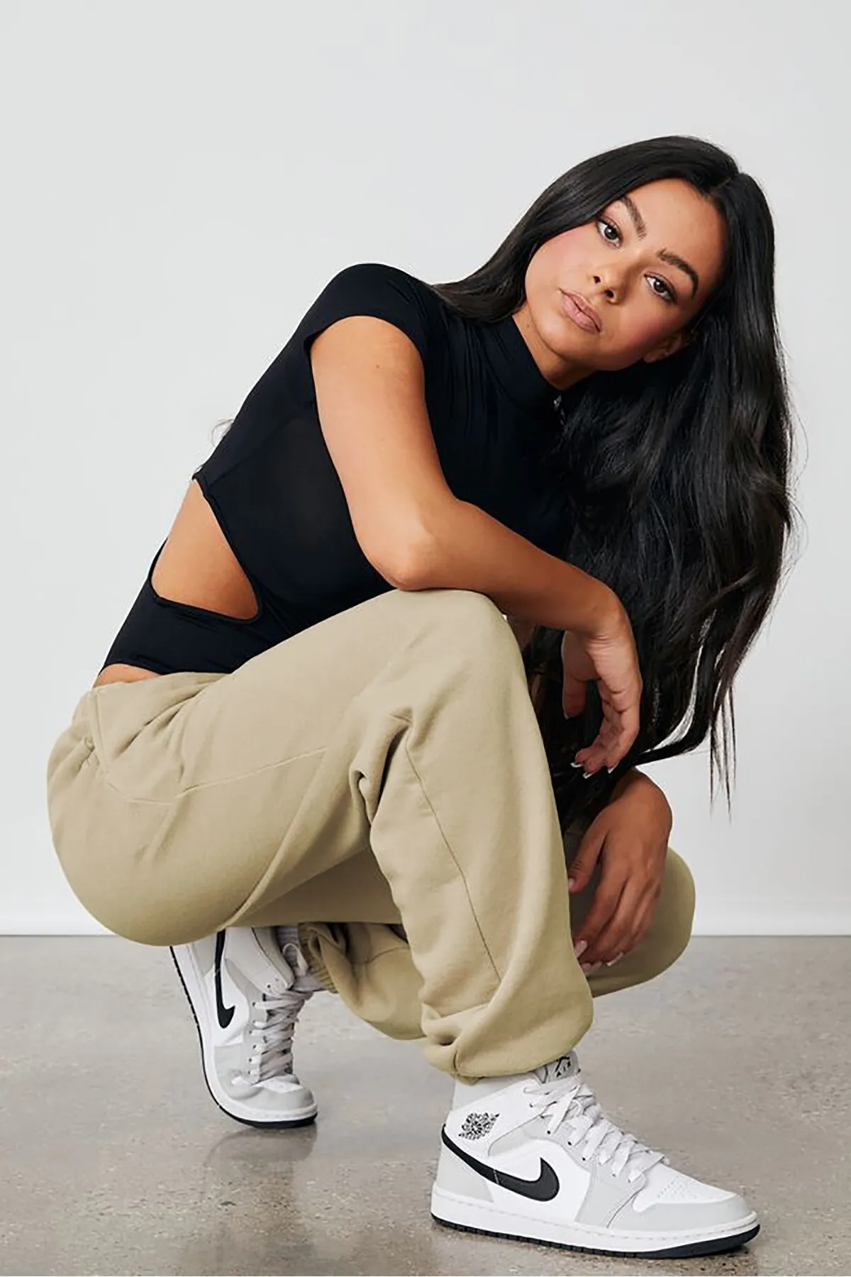 Madmext  Beigefarbene Oversize-Jogginghose für Damen mit elastischem Bund Mg1235