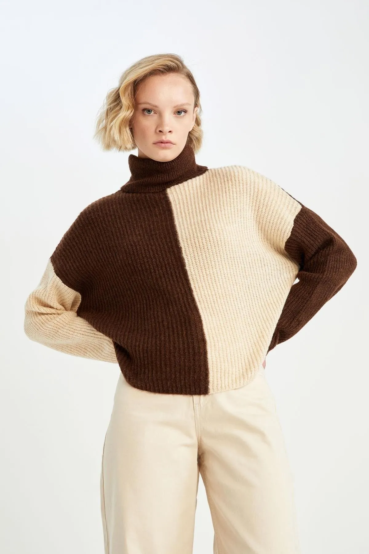 DeFacto  Relax-Fit-Pullover aus Selanik-Stoff mit halbem Rollkragen