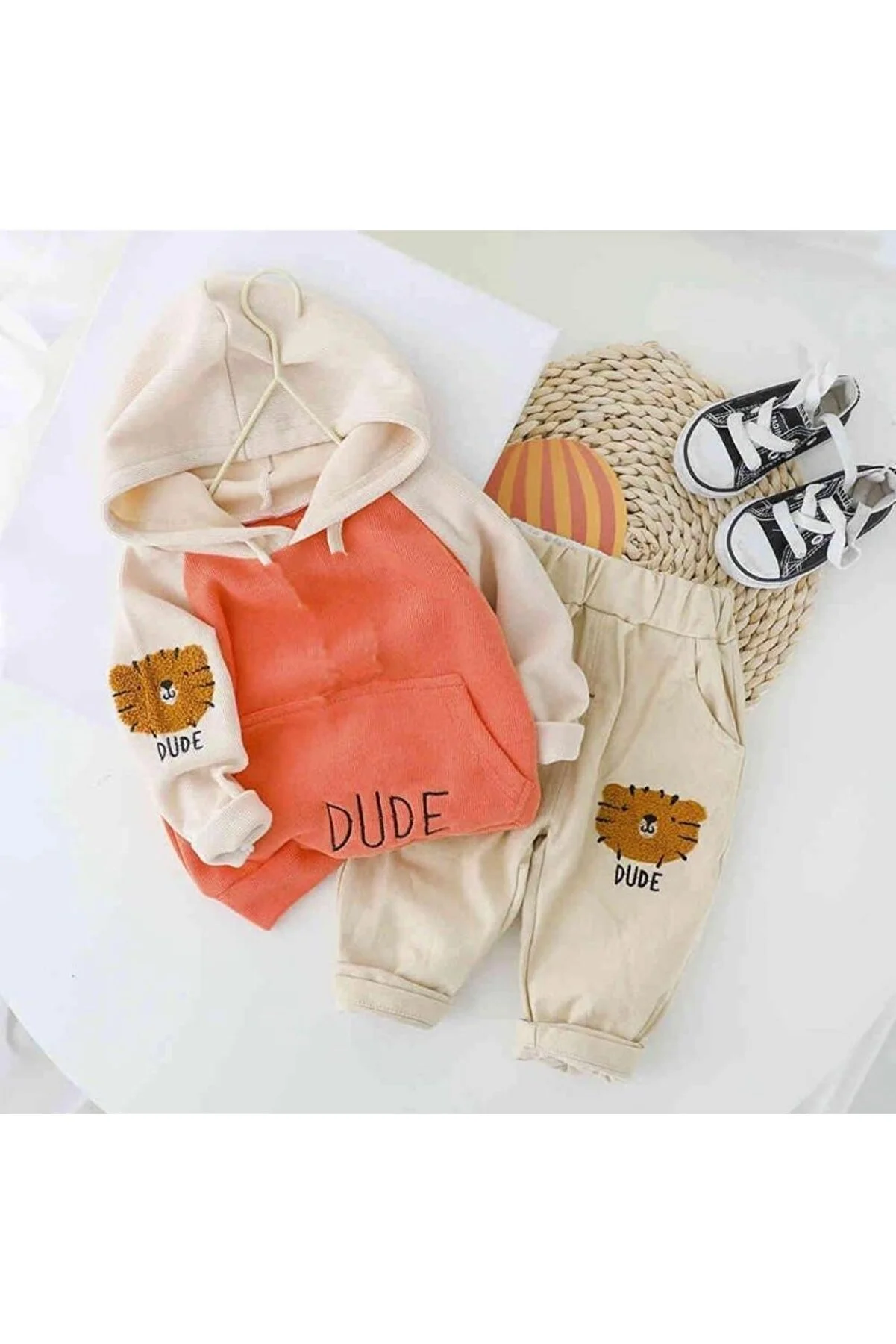 Bubito  Set aus Unterteil und Oberteil für Babys mit Dude-Muster und Kapuze