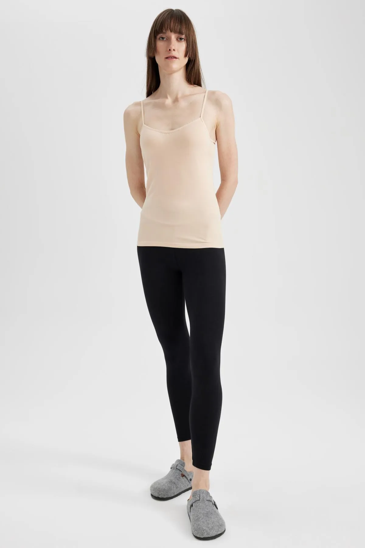 DeFacto  Fall In Love Regular Fit Baumwoll-Unterhemd mit Brustbedeckung N6090az23sp