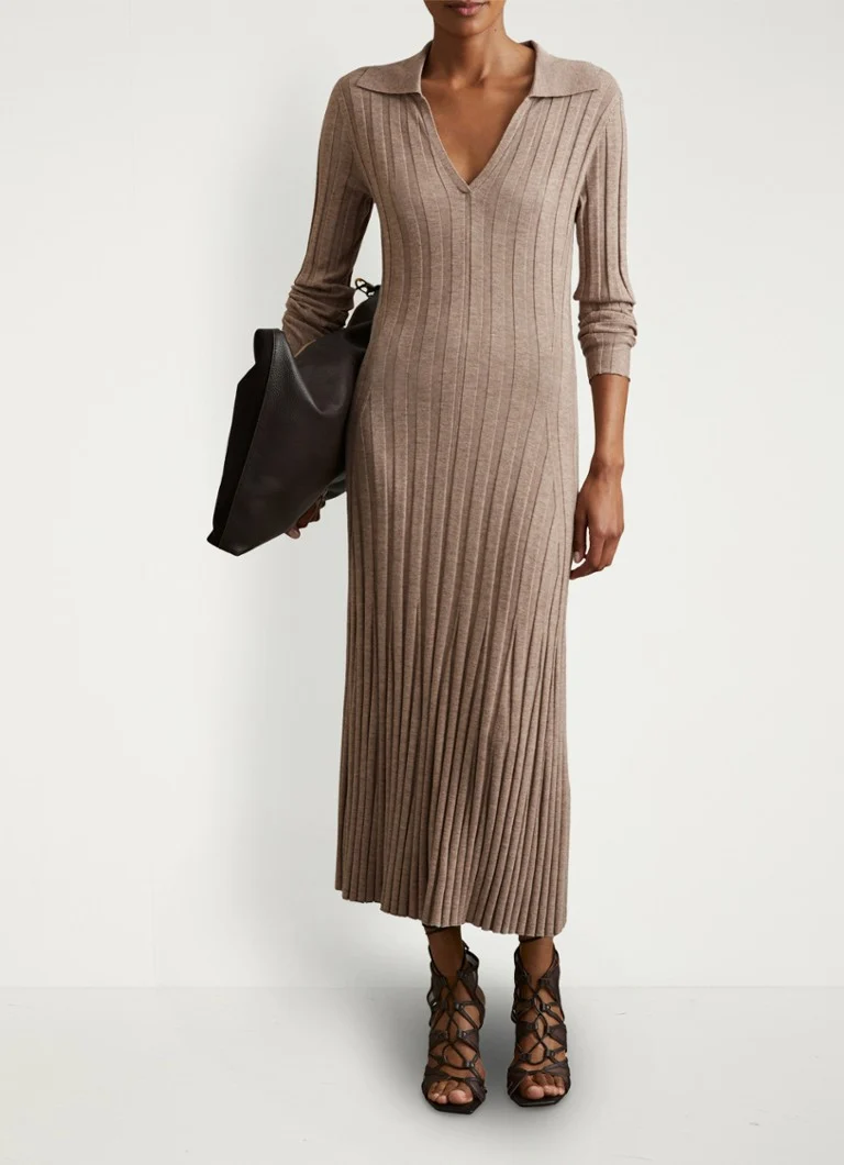 Abito midi Reiss Winnie in maglia fine, misto lana, con pieghe