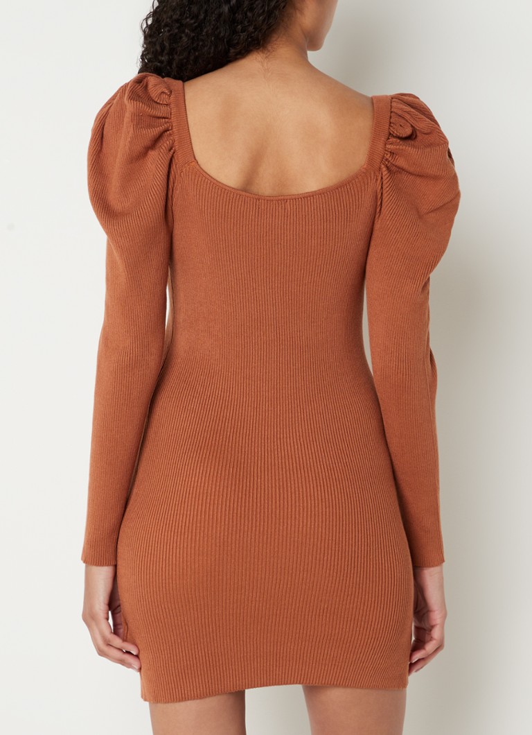 Robe mini en maille côtelée à manches bouffantes Chi Chi London