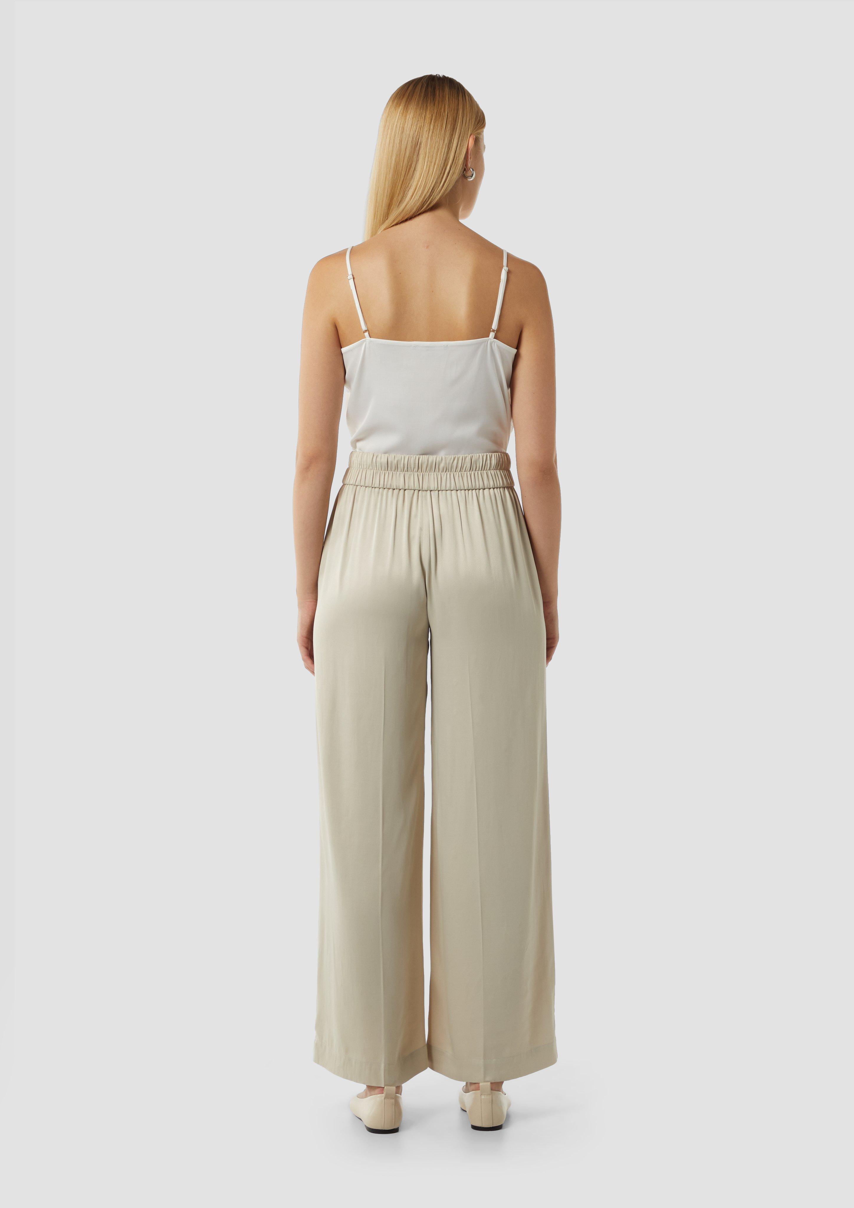 Feminine Schlupfhose aus Satin - helles beige