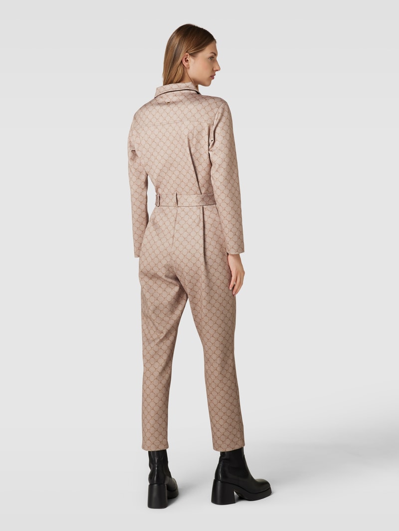 Jumpsuit mit Gürtel in camel