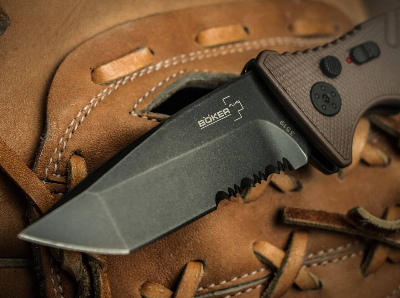 Strike Tanto Coyote