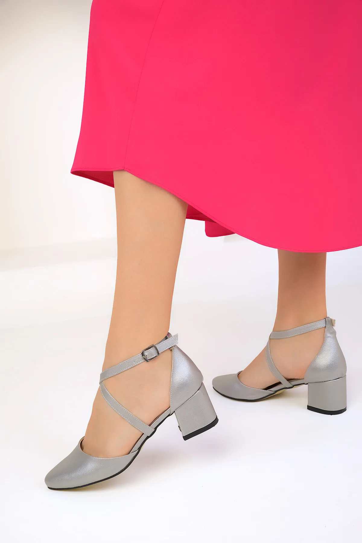 SOHO  Graue klassische Damenschuhe mit Absatz 14392