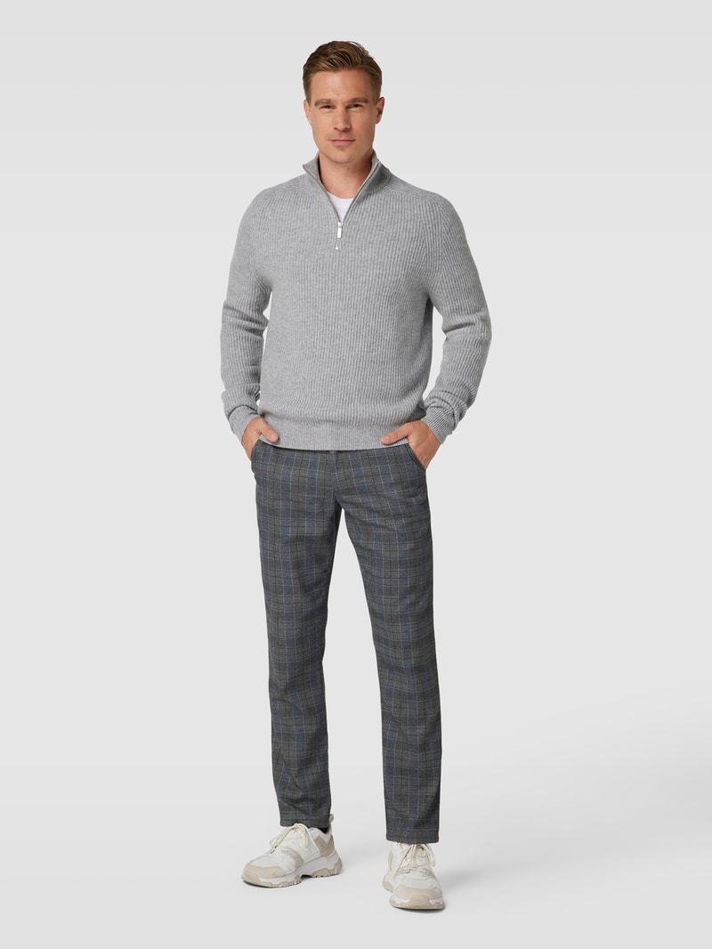 Strickpullover aus Schurwolle mit Stehkragen in mittelgrau meliert