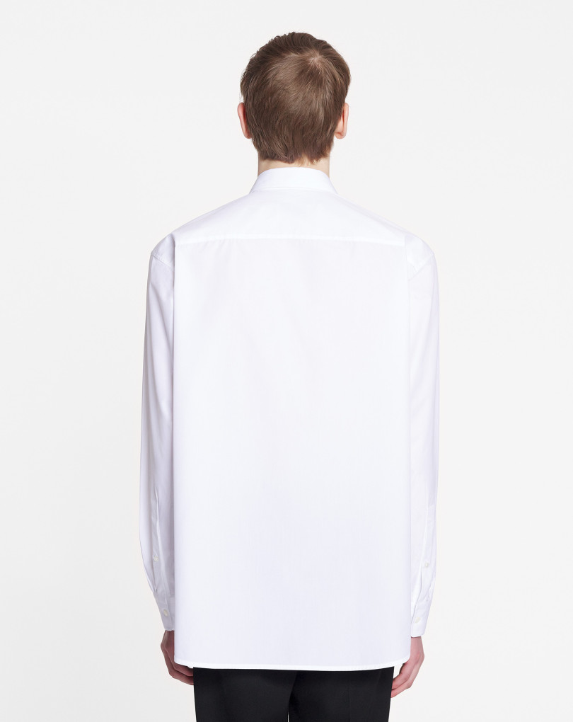 CHEMISE AMPLE À PLASTRON CLOUTÉ