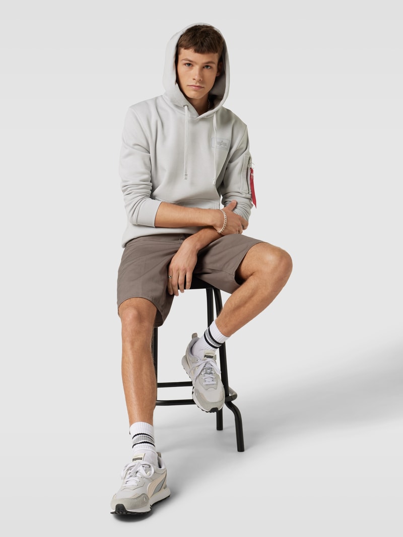 Hoodie mit Label-Applikation Modell 'X-FIT' in hellgrau