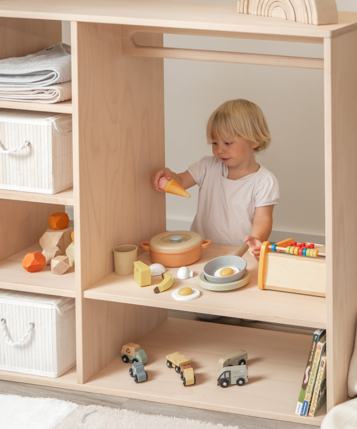 Montessori Kleiderschrank Buche