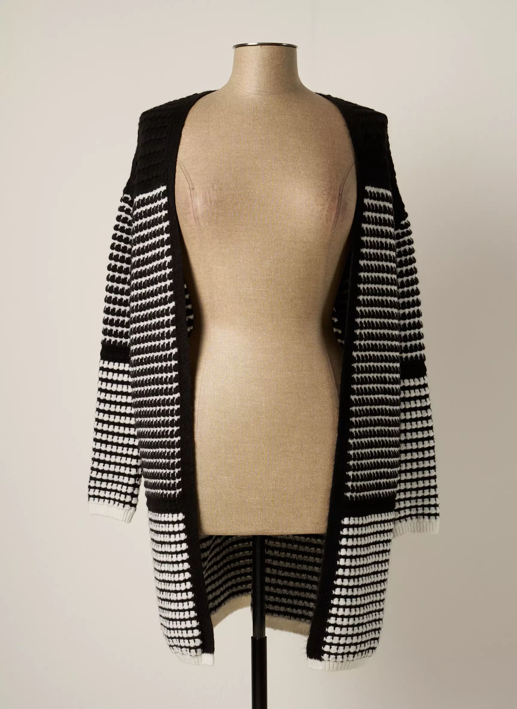Street One Cardigans Femme couleur noir