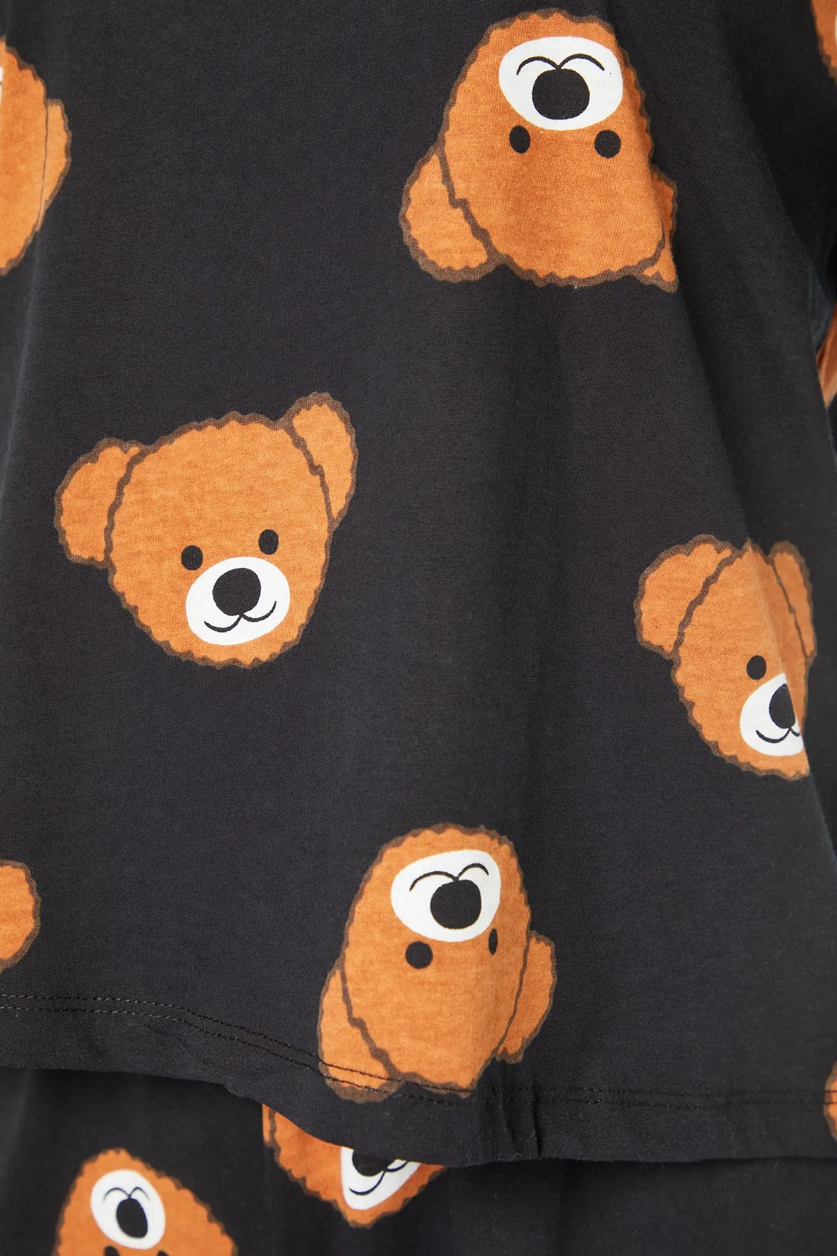 Trendyol Collection  Schwarzes Strick-Pyjama-Set aus 100 % Baumwolle mit Teddybär-Muster, T-Shirt und Hose THMSS21PT0195