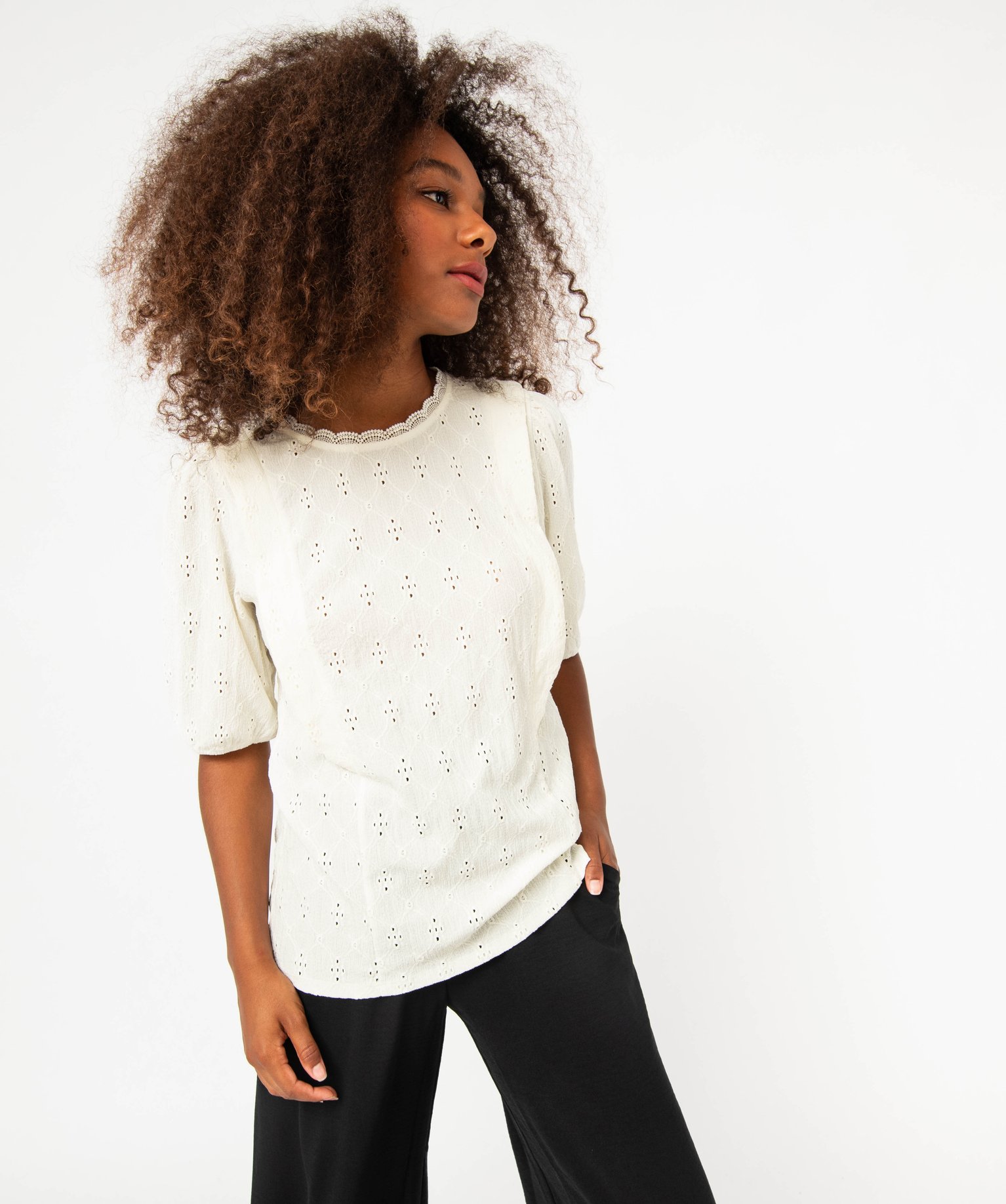 Tee-shirt à manches courtes avec broderies anglaise femme ecru | GEMO