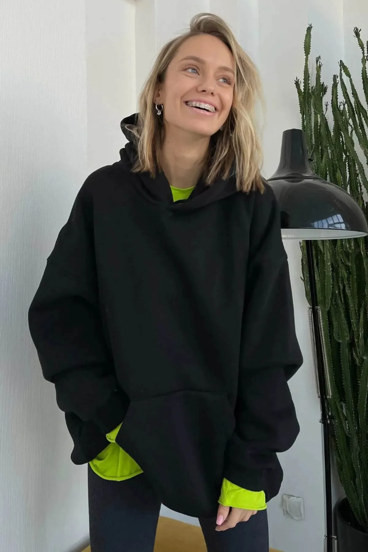 Madmext  Schwarzes geripptes Oversize-Sweatshirt mit Kapuze Mg1566