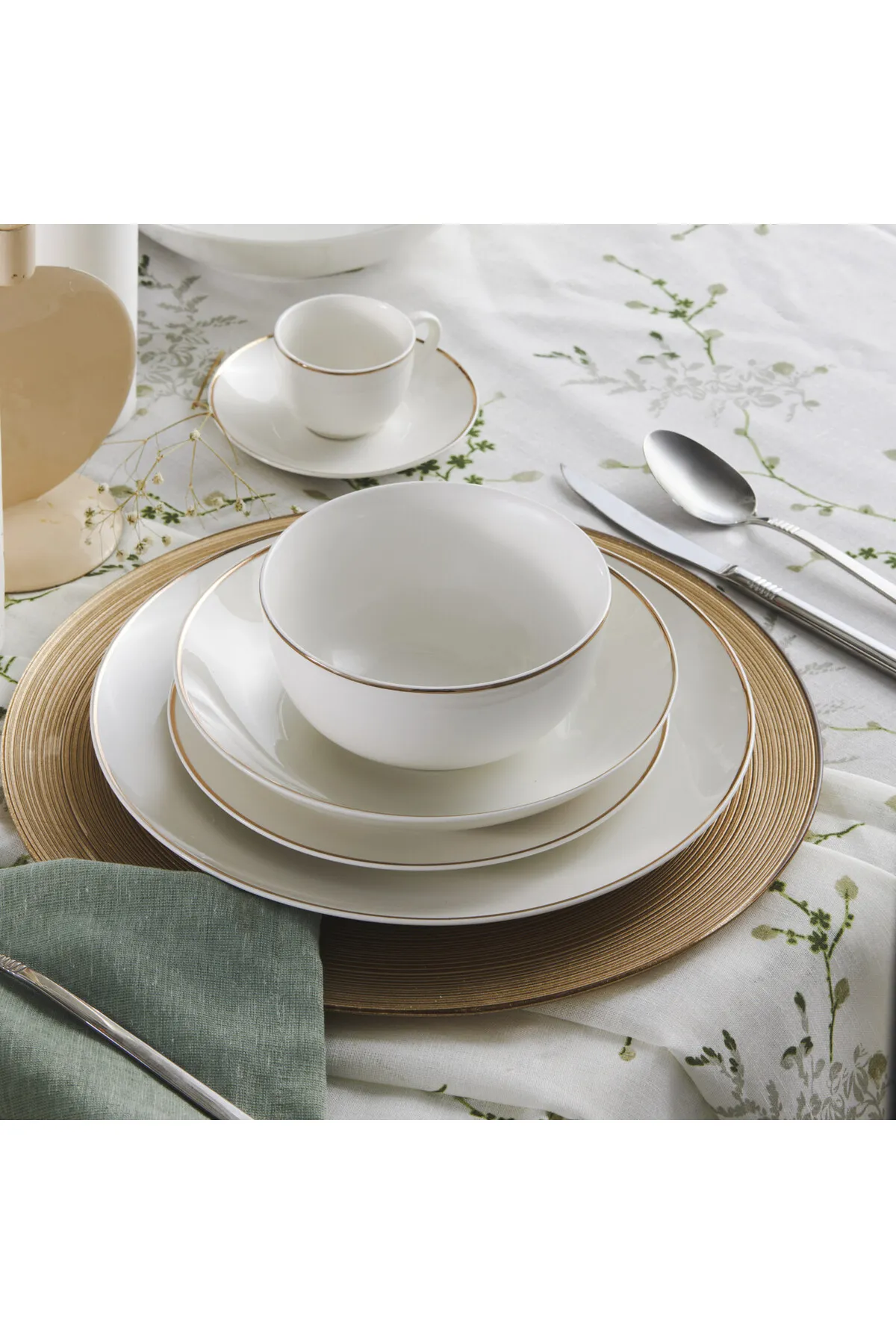 Karaca  Rowan Geschirr-Set Gold, 69-teilig für 12 Personen, New Generation Bone