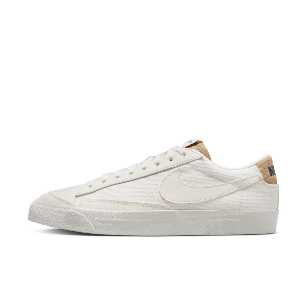 Nike Blazer Low 77 Premium DV7231-001 / weiss