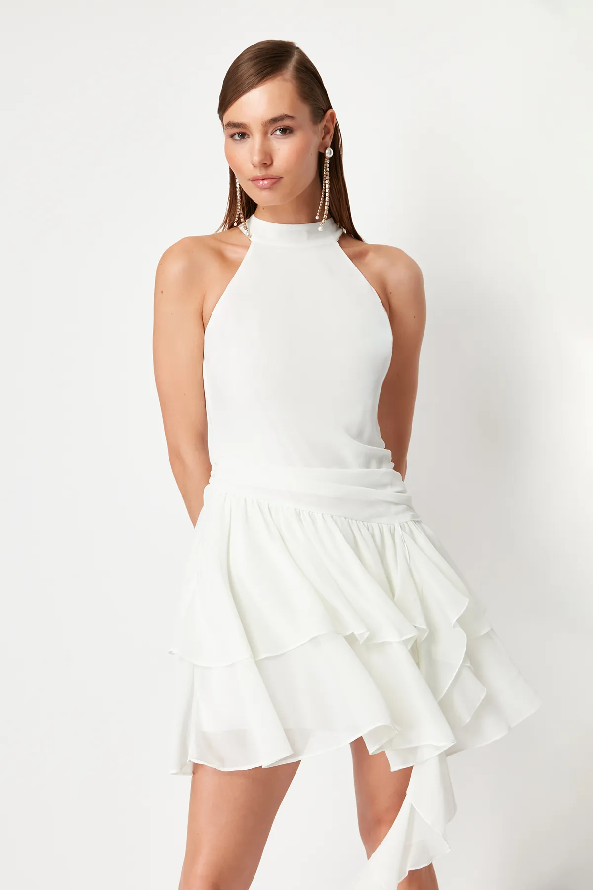 Trendyol Collection  Weißes Braut-Hochzeits-/Nikah-Elegantes Abendkleid mit Rüschen TPRSS24EL00122