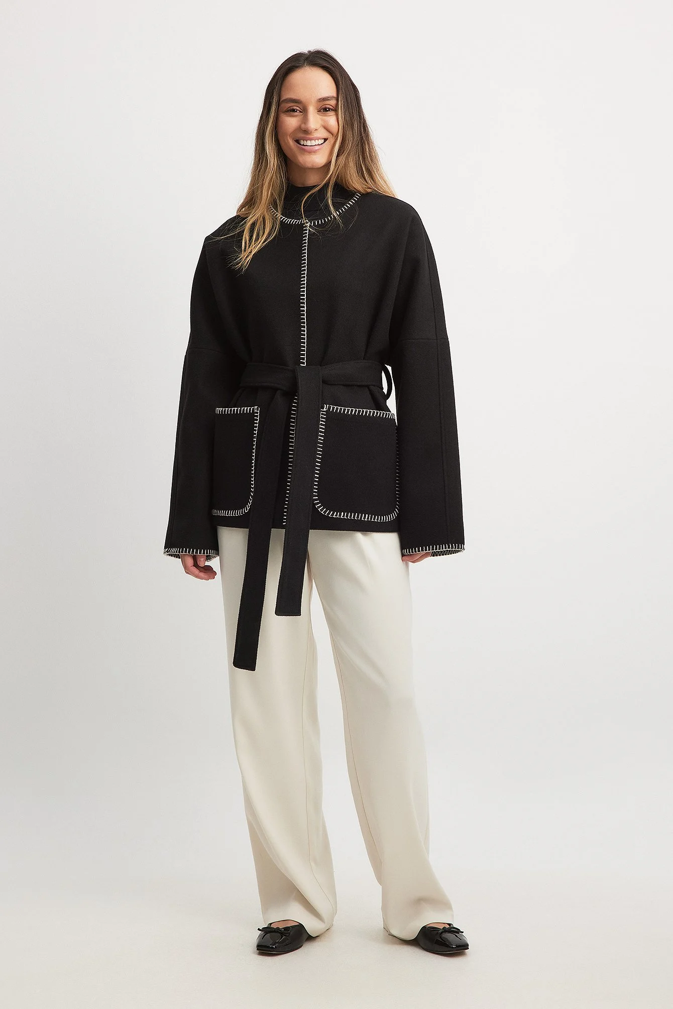 Jacke mit Kontrastnähten