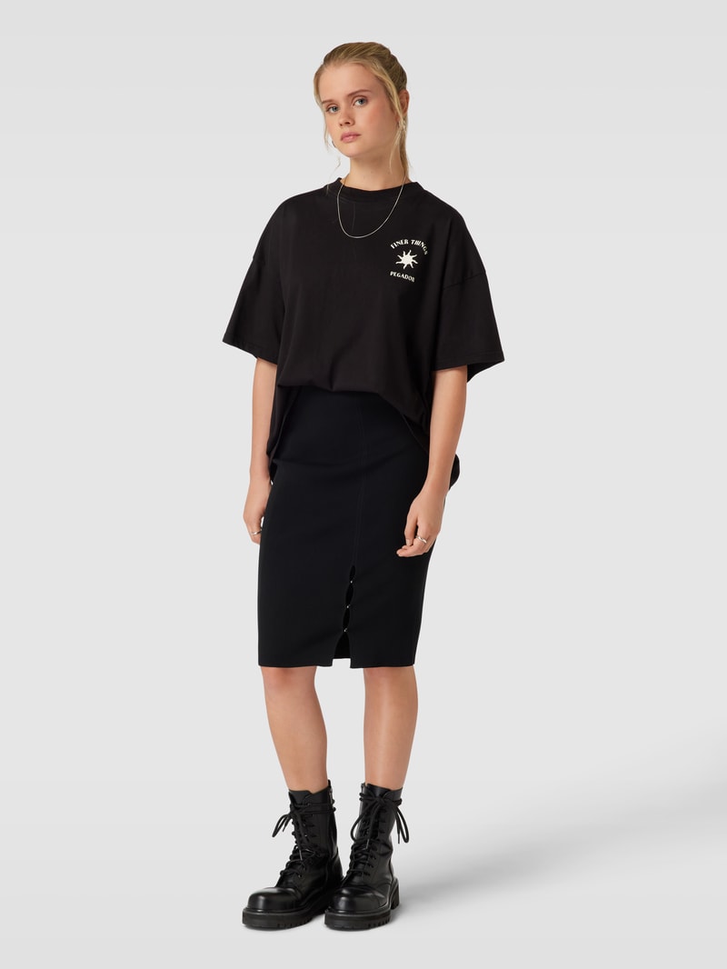 Bleistiftrock mit Label-Stitching Modell 'HOOK & EYE' in black