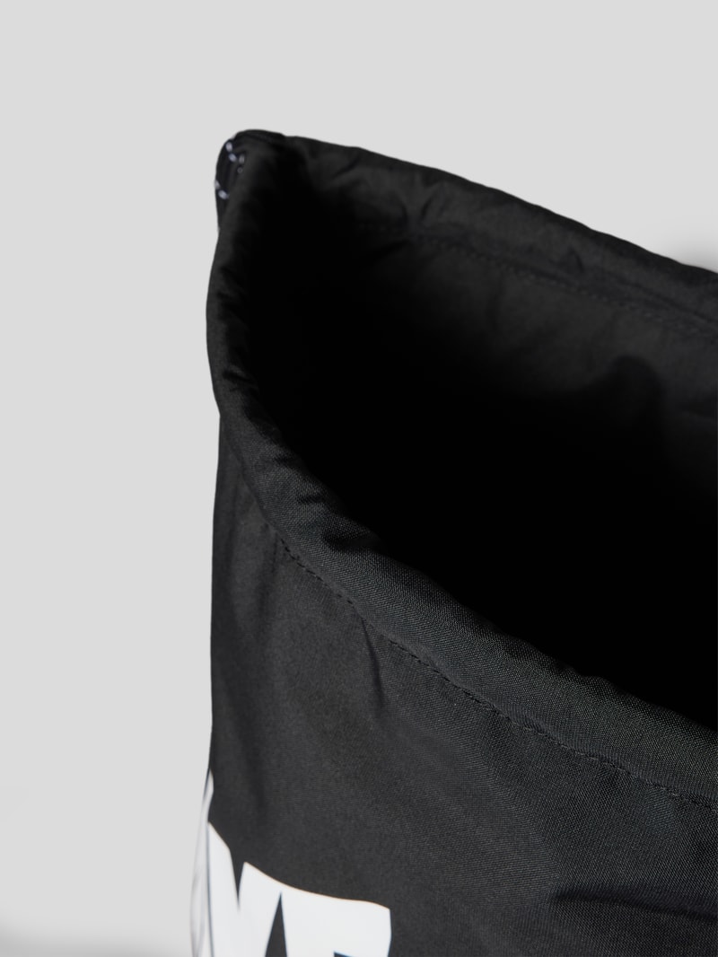 Rucksack mit Label-Print in schwarz