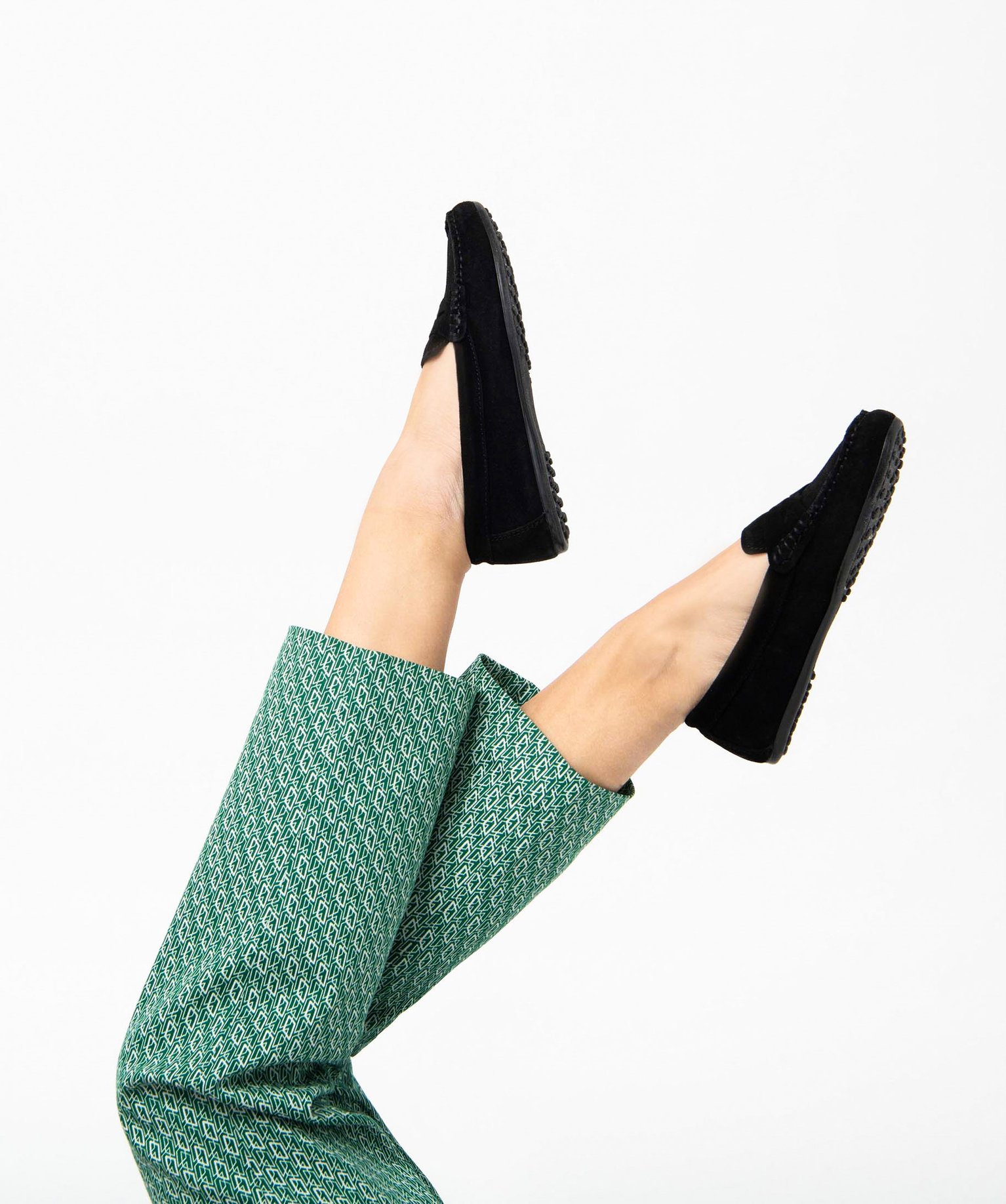 Mocassins femme confort unis en cuir velours noir | GEMO