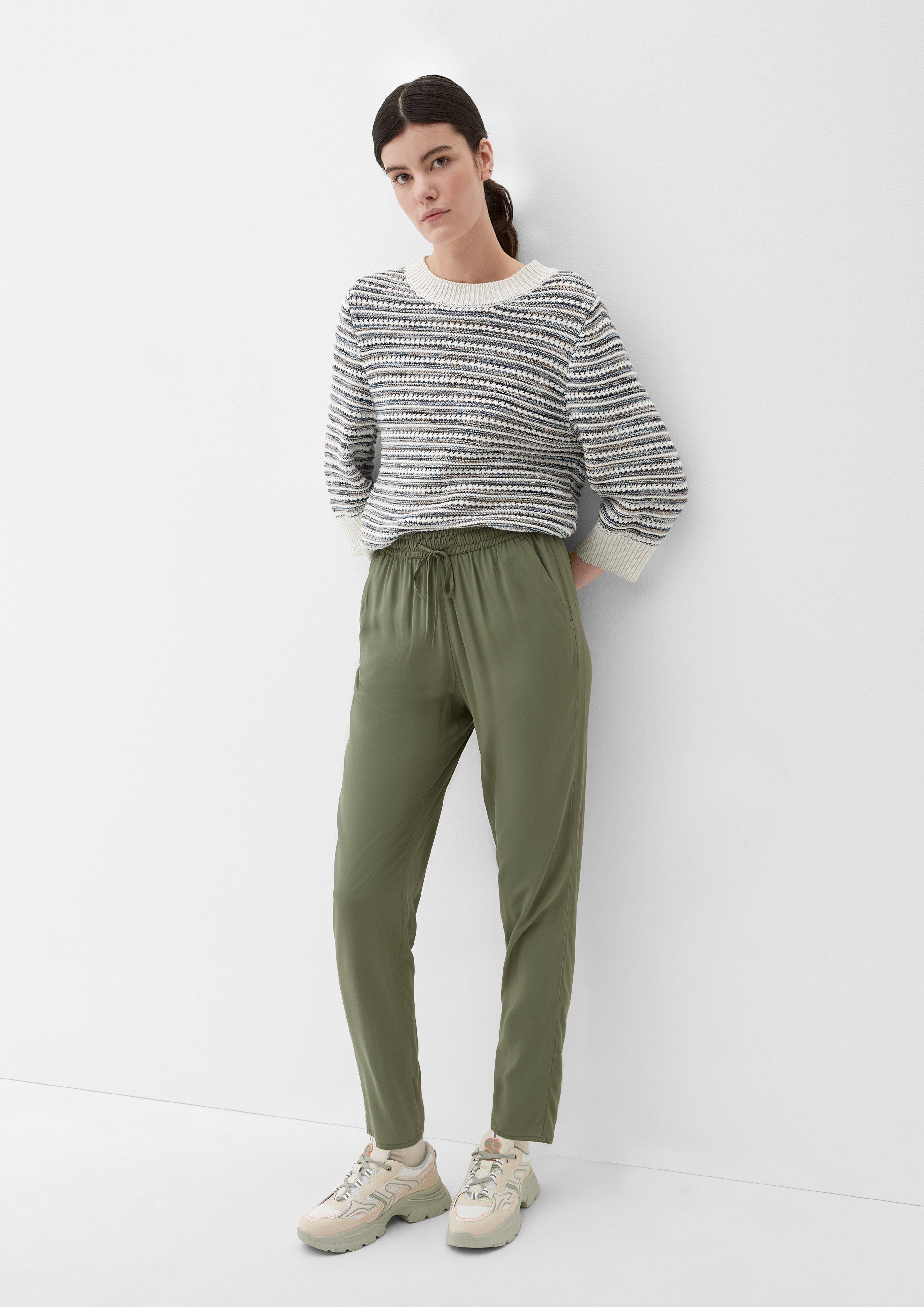 Relaxed: Hose aus reiner Viskose  2132619-7928