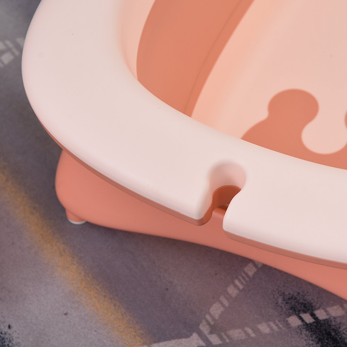 Faltbare Babywanne mit Waschbecken und Shampoobecher