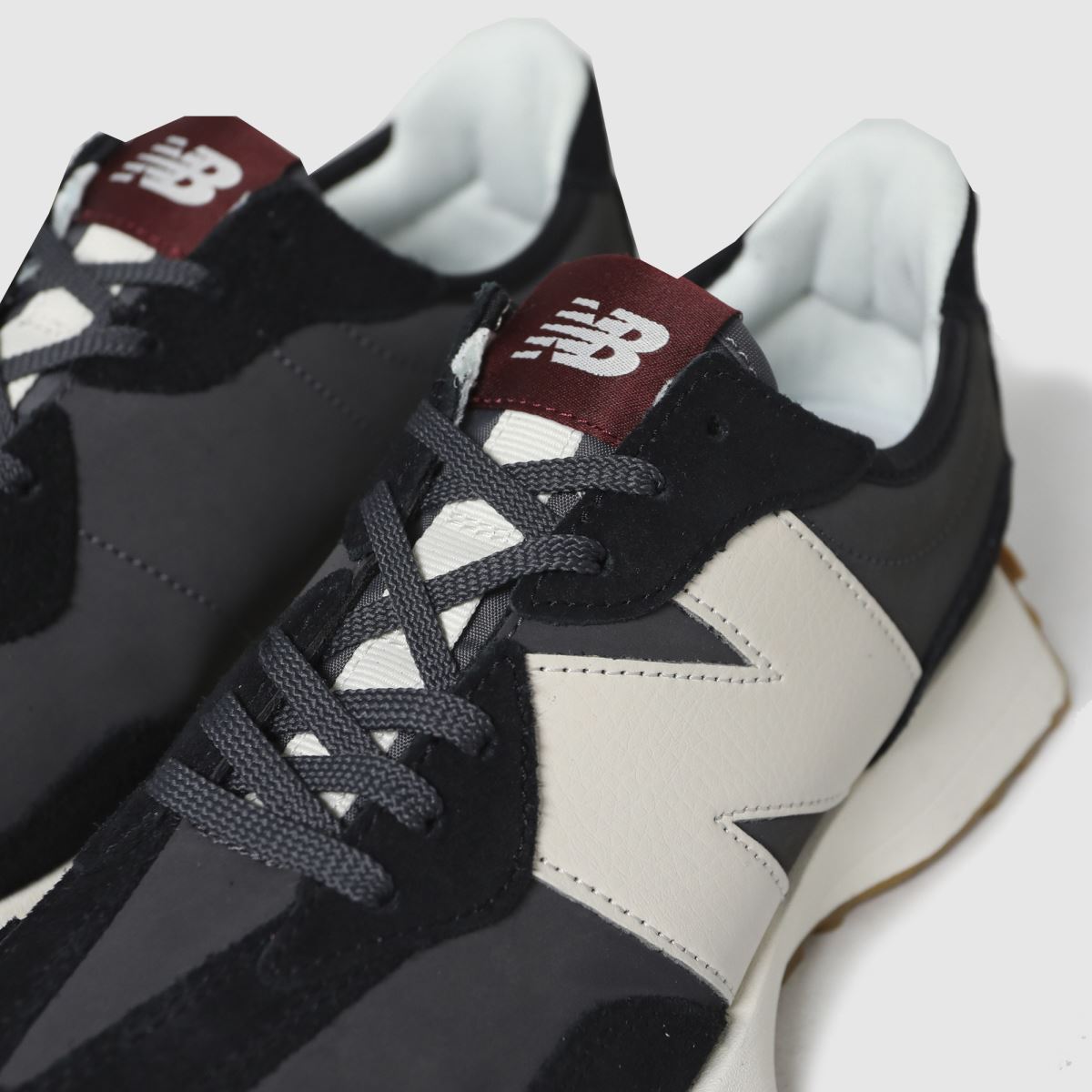 New Balance 327 fekete sportcipő