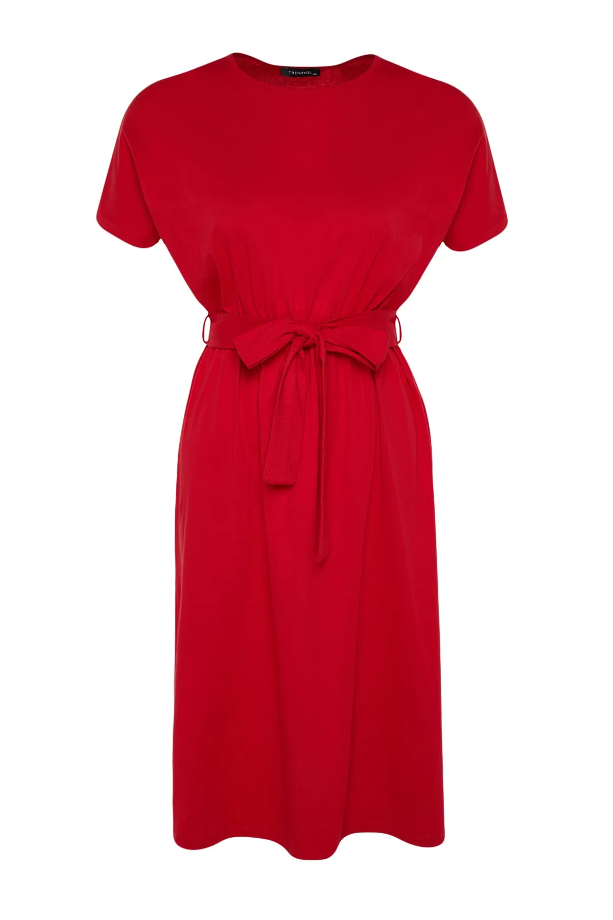 Trendyol Curve  Rotes Strickkleid mit Rundhalsausschnitt und Gürtel TBSSS22AH0242