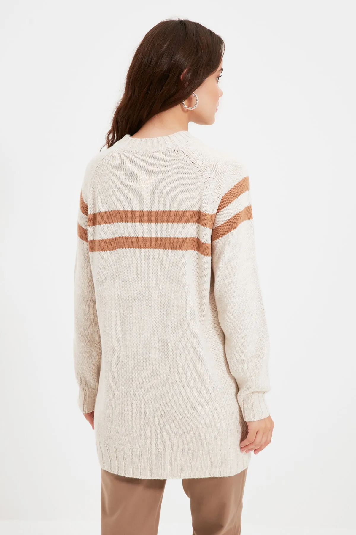 Trendyol Modest  Stone Doppelt gestreifter Strickpullover TCTAW22AK0102