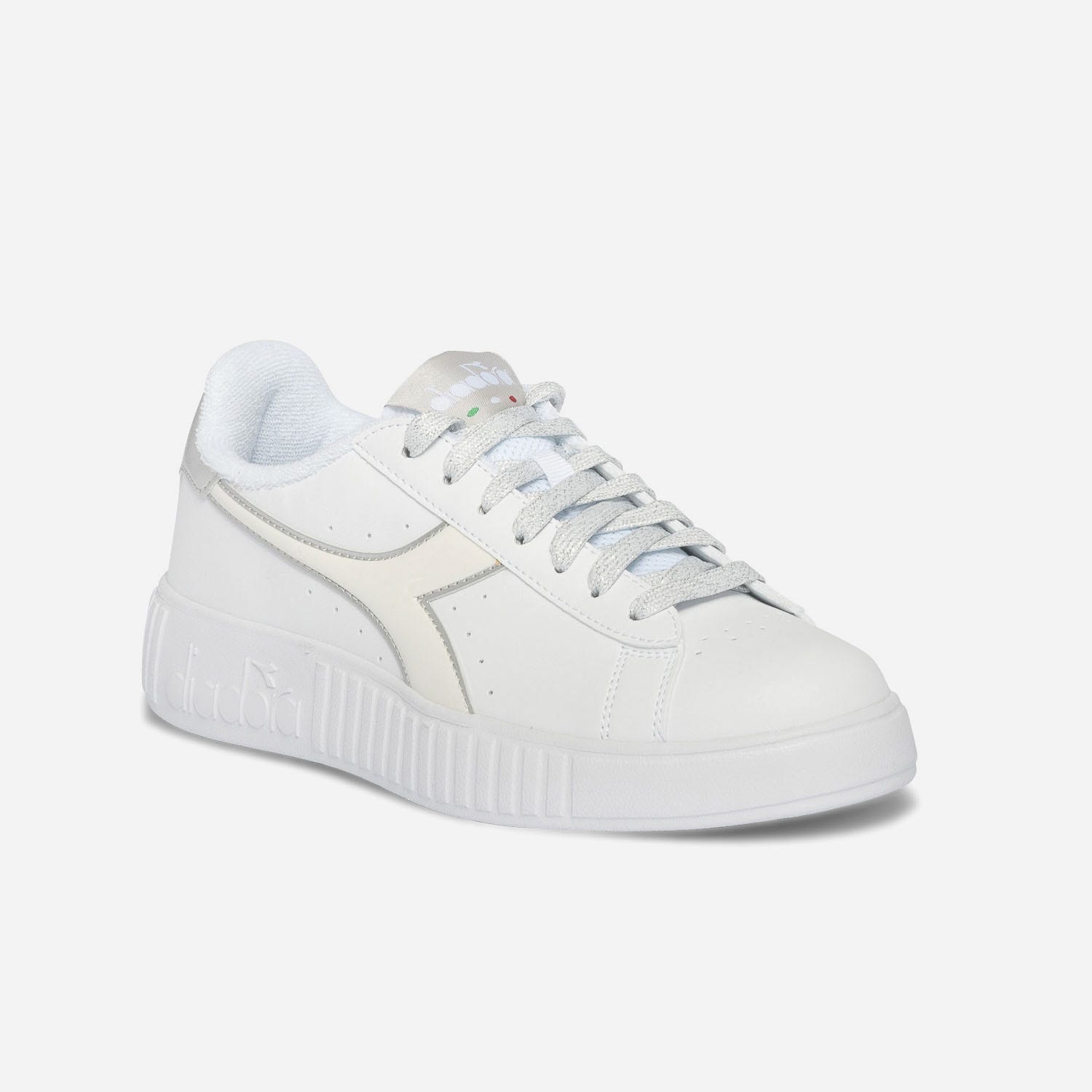 Tennis DIADORA blanche et argentée