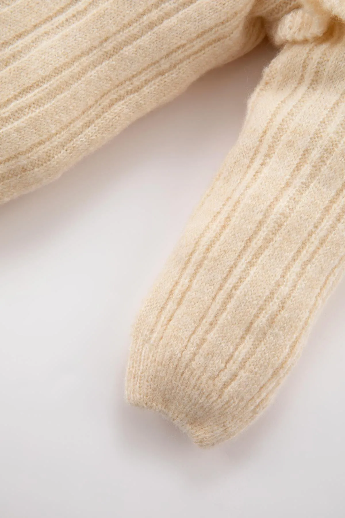 DeFacto  Baby-Mädchen-Pullover mit normaler Passform und Rundhalsausschnitt