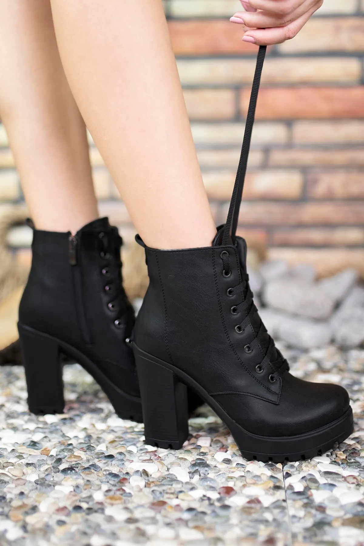 Riccon  Hautschwarze Damen-Stiefel mit hohem Absatz 0012sp01