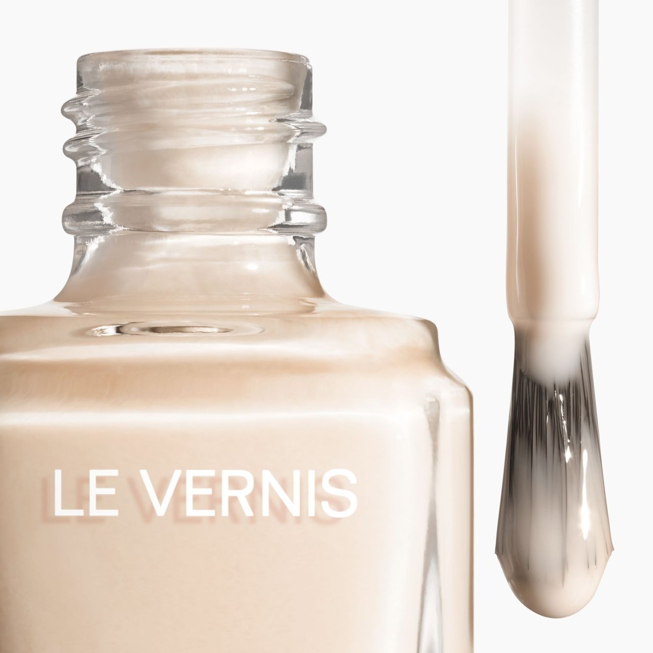 CHANEL LE VERNIS NAGELLACK – FARBE UND GLANZ MIT LANGEM HALT