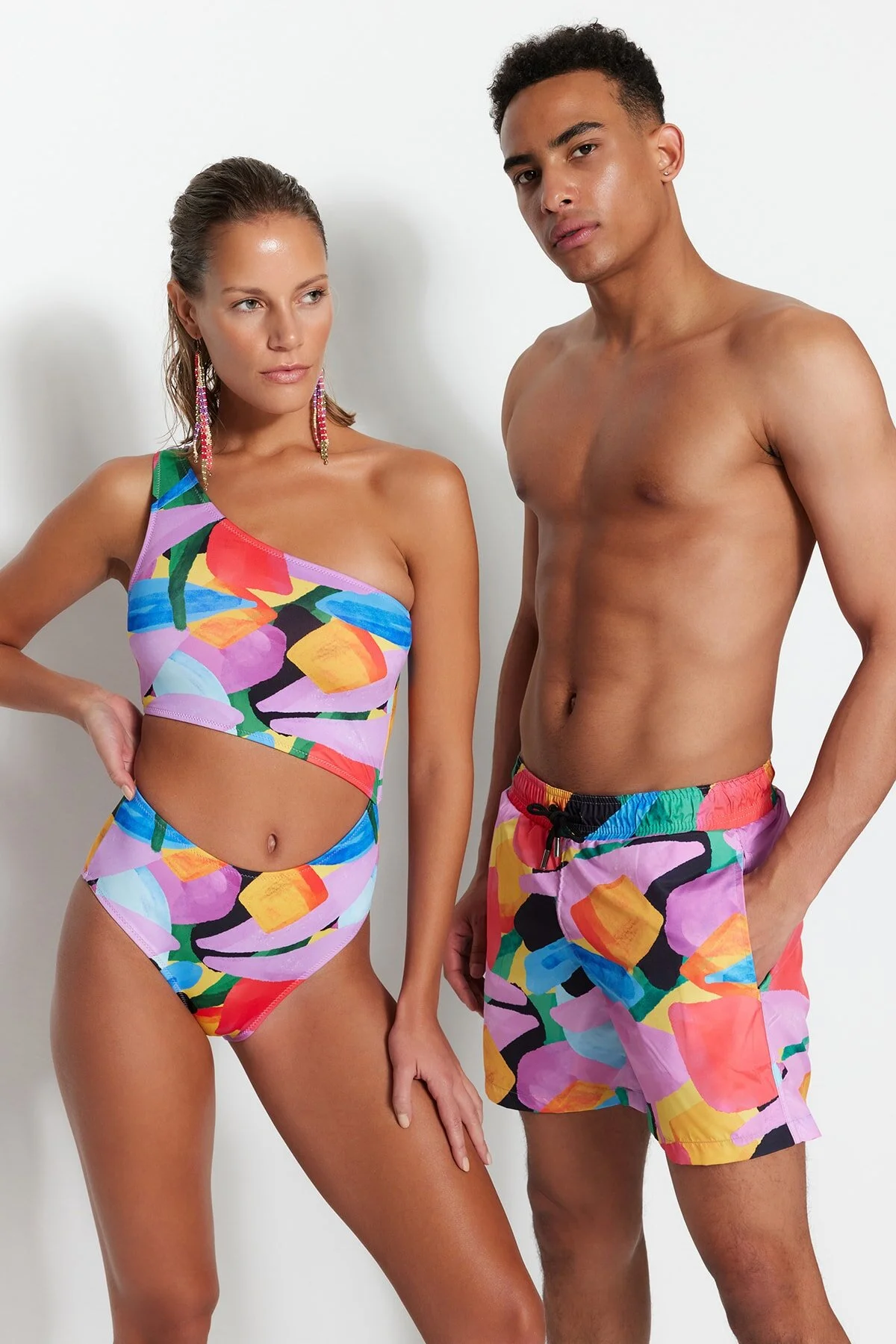 Trendyol Collection  Abstrakt gemusterter, einschultriger, normaler Mayokini TBESS23MA00243