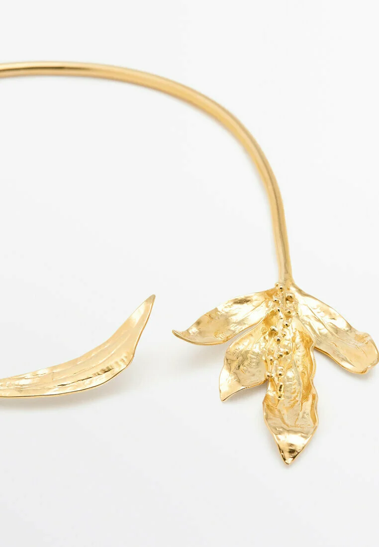 Gargantilla Massimo Dutti con detalle de flor - Collar