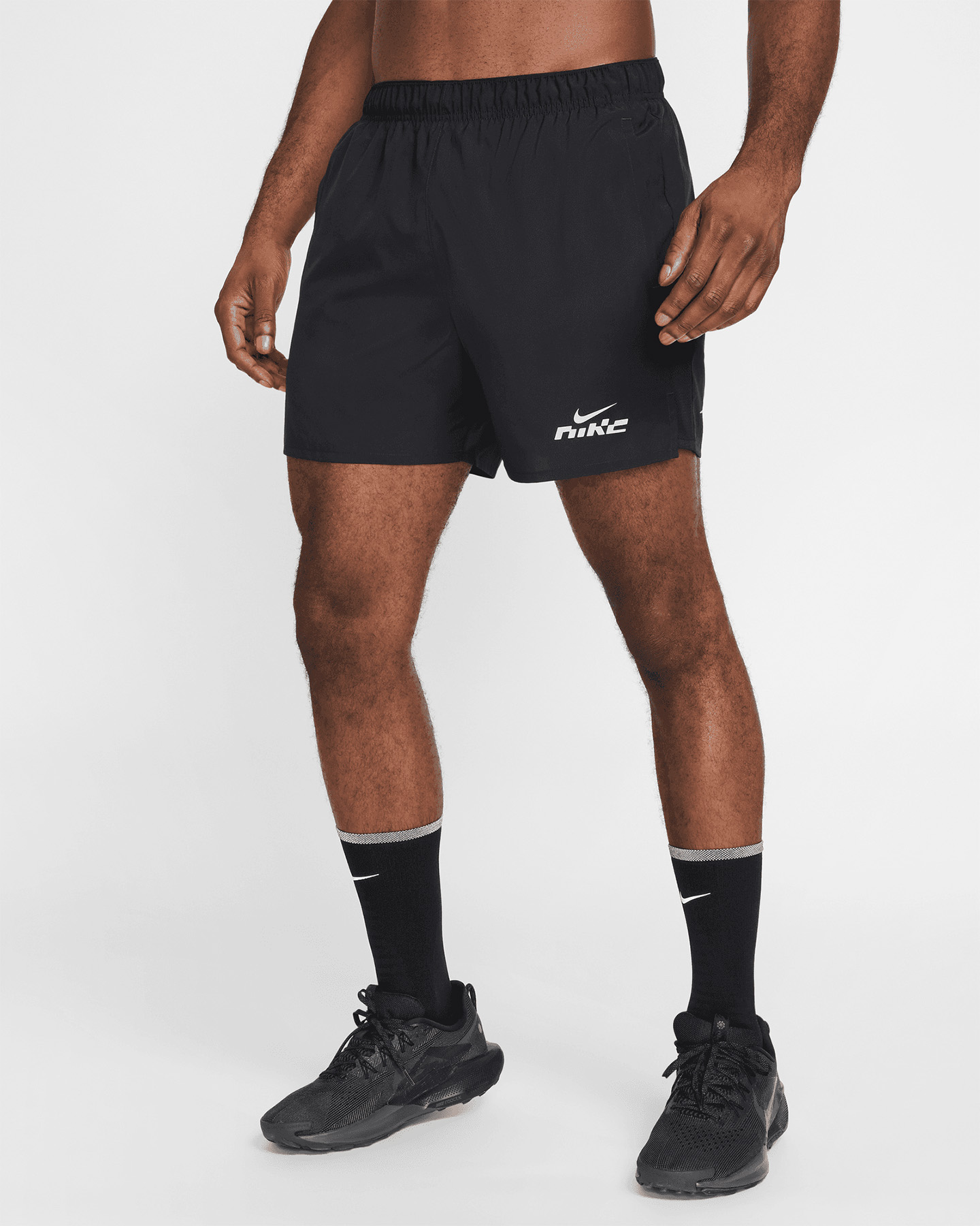 Krótkie buty do biegania Nike Dri Fit Challenger M IB4129-010