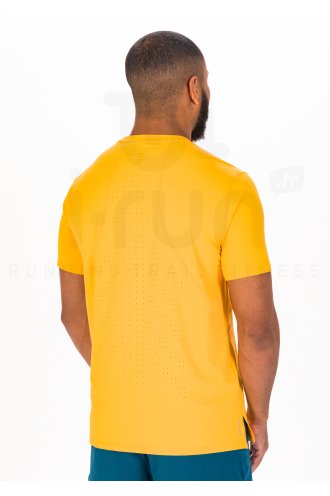 Under Armour Iso-Chill Laser M
