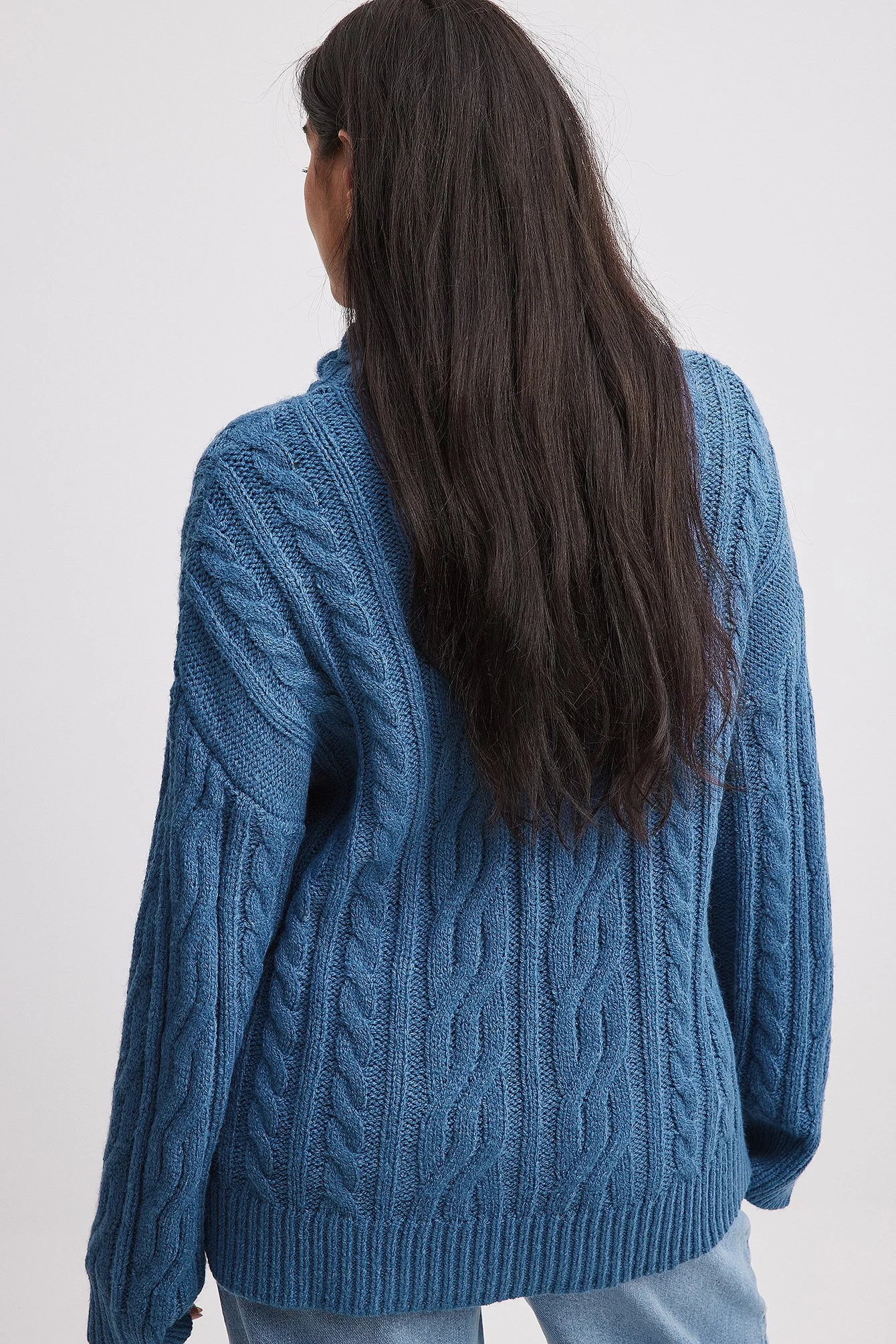 Strickpullover mit Zopfmuster und Rollkragen