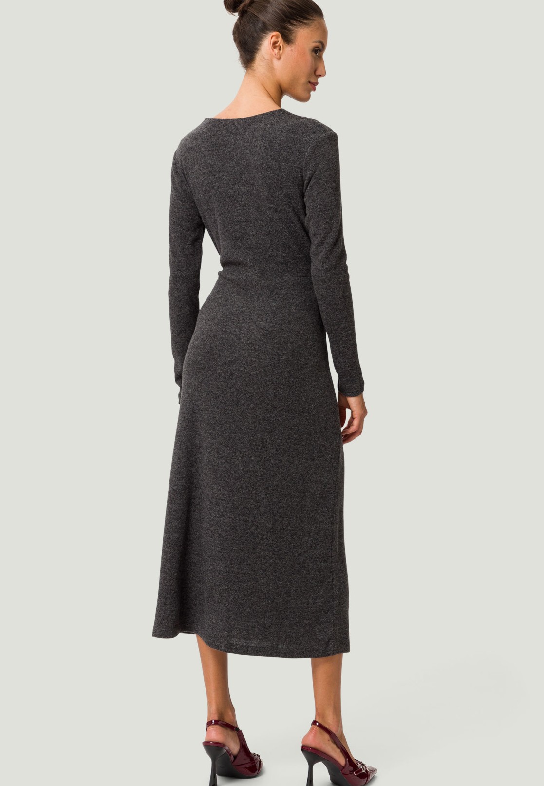 Midikleid mit Raffung und Schnalle