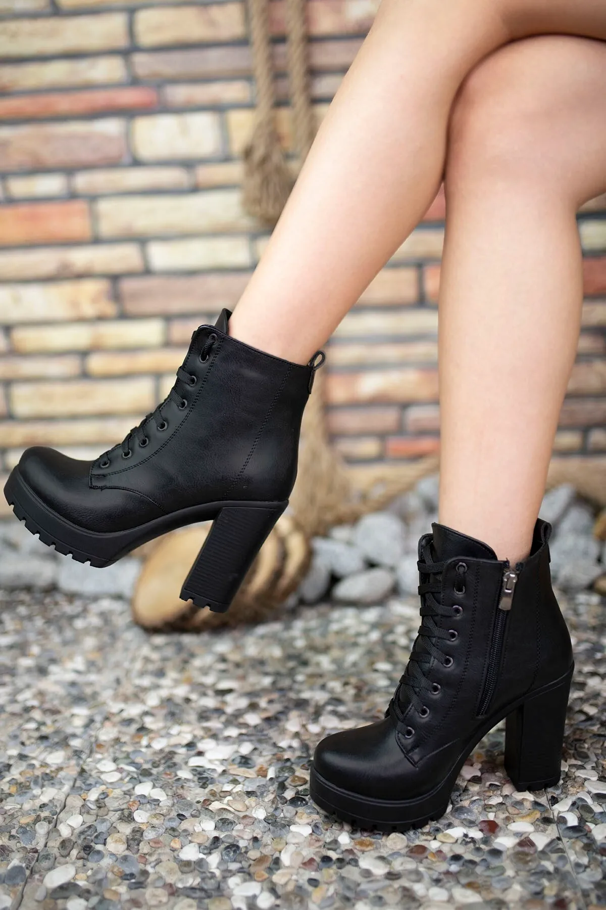 Riccon  Hautschwarze Damen-Stiefel mit hohem Absatz 0012sp01
