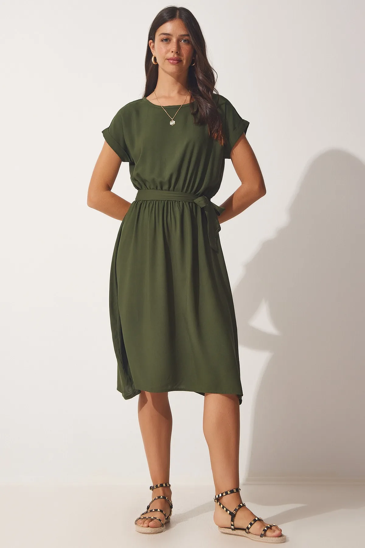 Happiness İstanbul  Damen-Sommerkleid aus Viskose in Khaki mit Gürtel BH00415