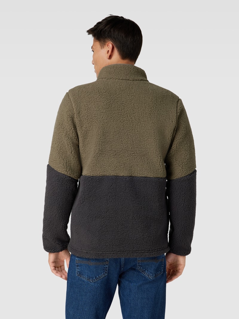 Sweatjacke mit Teddyfell Modell 'Mountain Side' in olivgrün