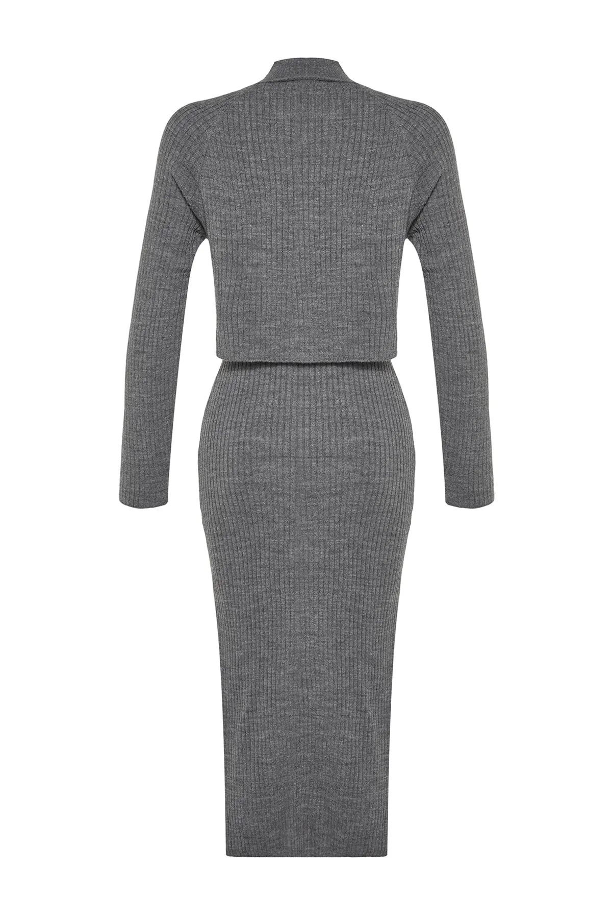 Trendyol Collection  Anthrazitfarbenes, kurzes Basic-Set aus Strickoberteil und -unterteil mit Rock TWOAW23AU00170