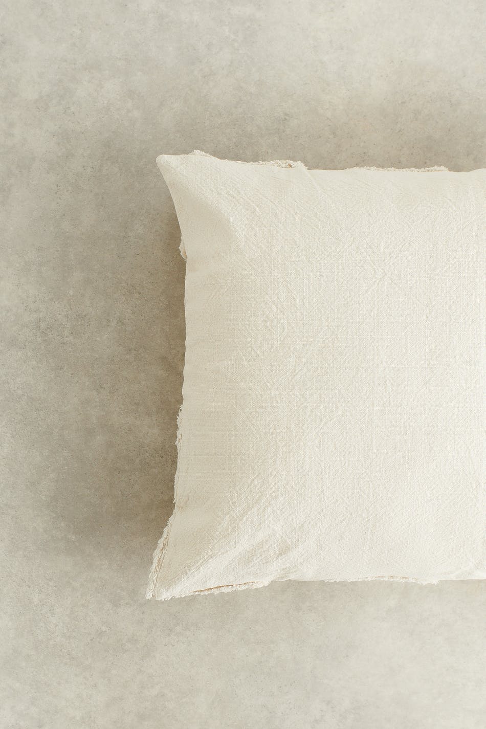Tufted cushion cover