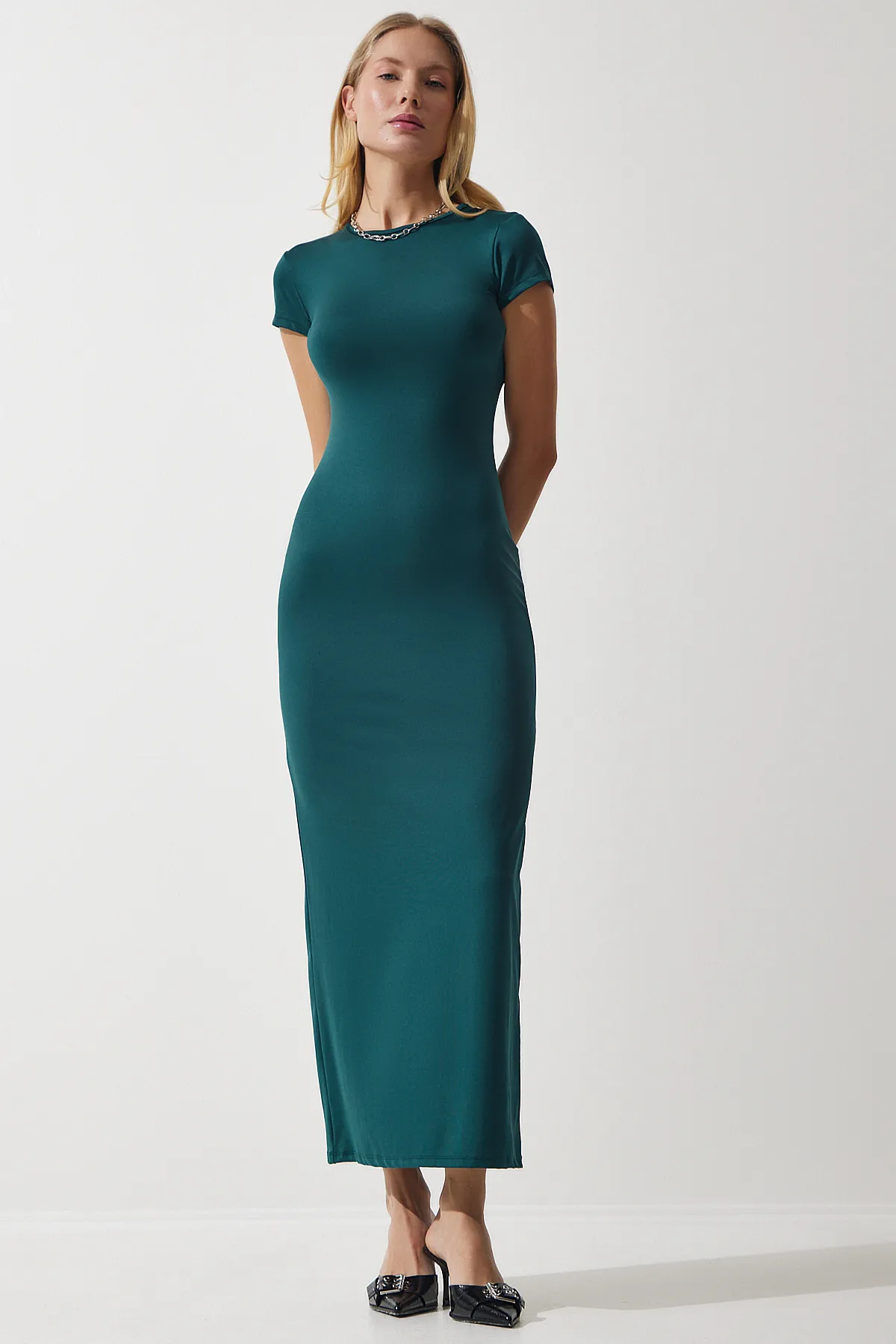 Happiness İstanbul  Smaragdgrünes Saran Sandy Strickkleid mit Rundhalsausschnitt für Damen, UB00239