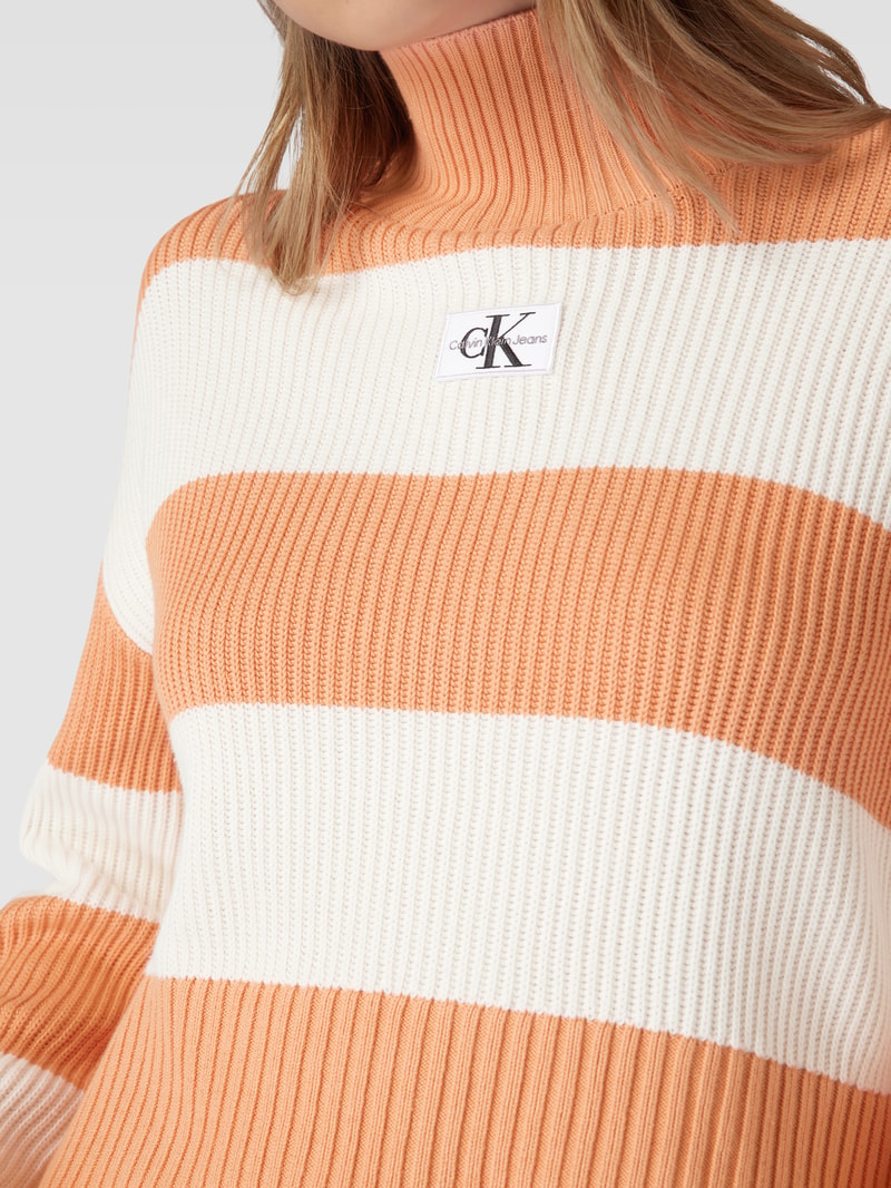 Rollkragenpullover mit Blockstreifen Modell 'CHUNKY' in orange